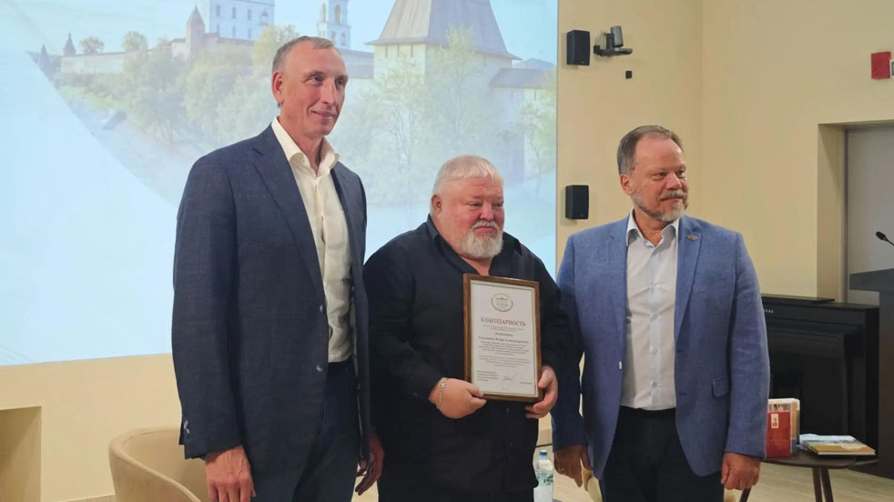 Награждение Игоря Александровича Смолькина. Фото ПАИ. Награждение Игоря Александровича Смолькина. Фото ПАИ.